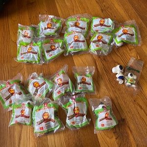 NEW SNOOPY Around the World Tour McDonalds Happy Meal Toys Lot